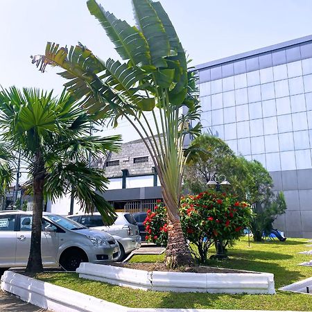 Hotel Vallee Des Princes Douala Eksteriør billede