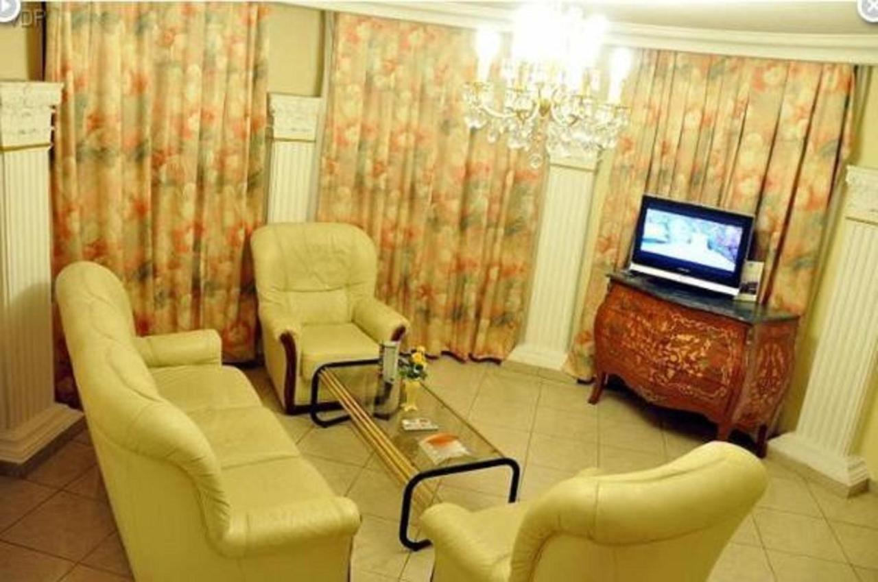Hotel Vallee Des Princes Douala Eksteriør billede