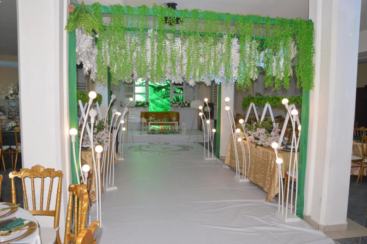 Hotel Vallee Des Princes Douala Eksteriør billede