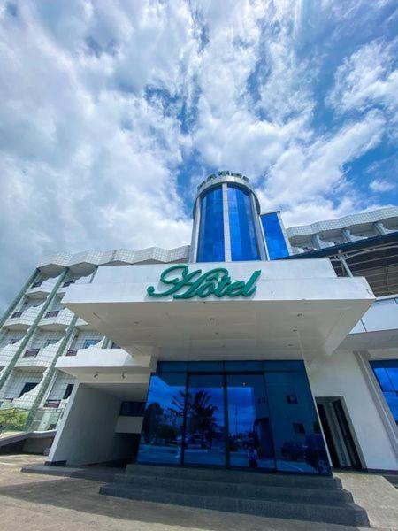 Hotel Vallee Des Princes Douala Eksteriør billede
