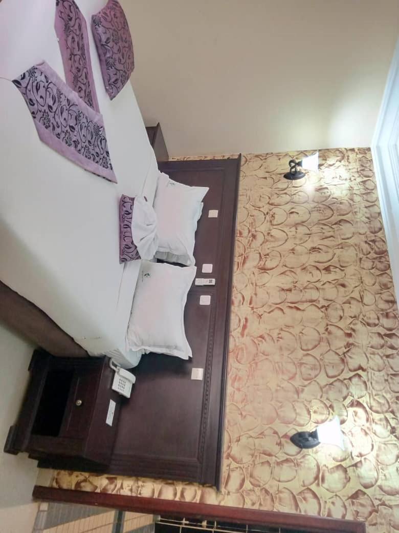 Hotel Vallee Des Princes Douala Eksteriør billede