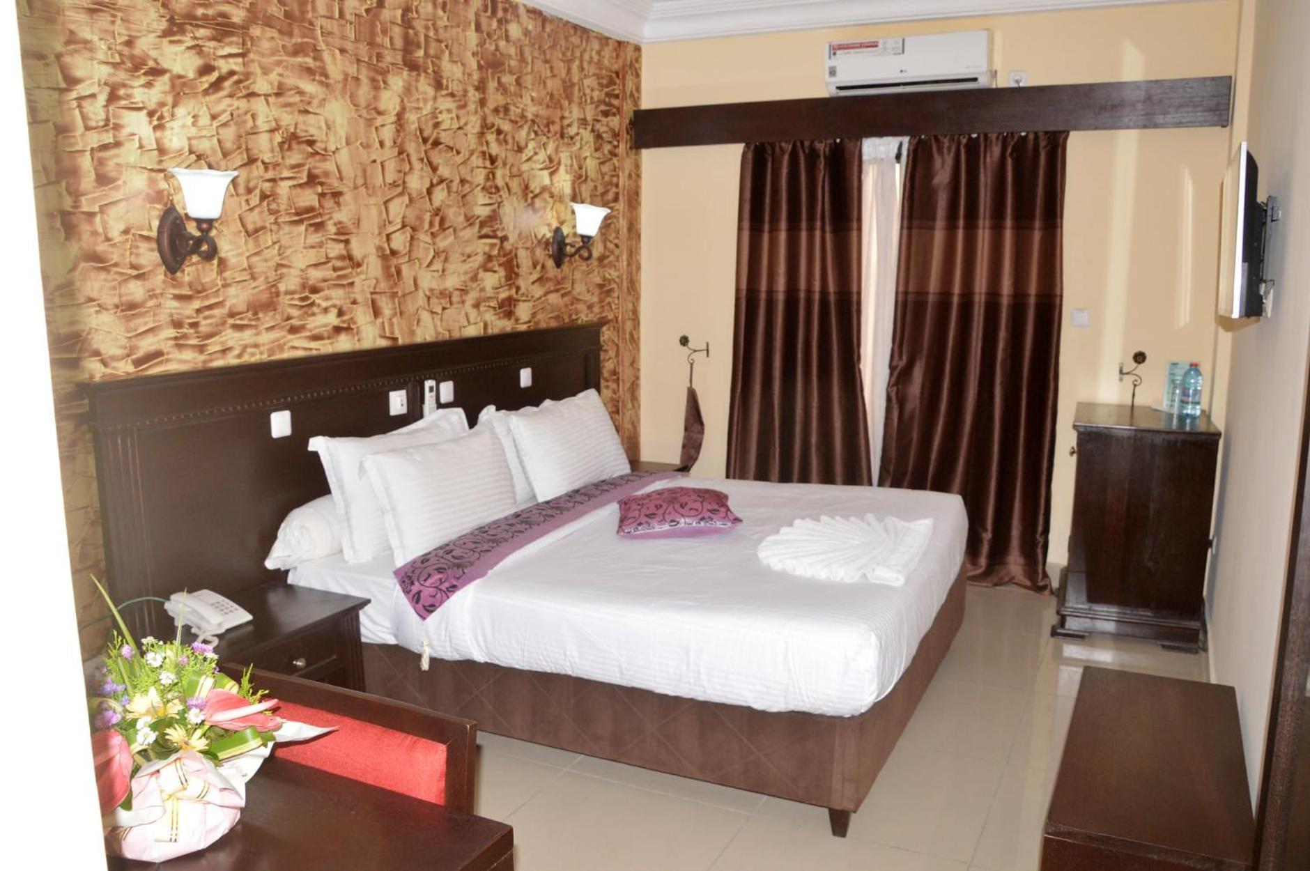 Hotel Vallee Des Princes Douala Eksteriør billede