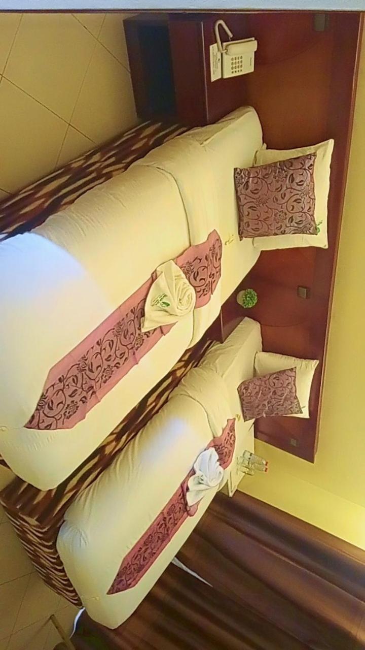 Hotel Vallee Des Princes Douala Eksteriør billede